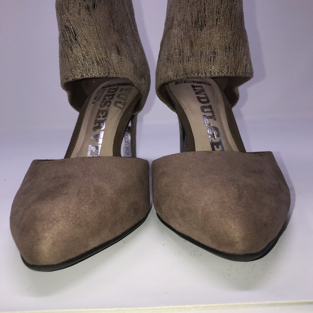Revolution High Heels – Almond Toe, Faux Leather – Dark Tan – Size 6.5 - Picture 4 of 12